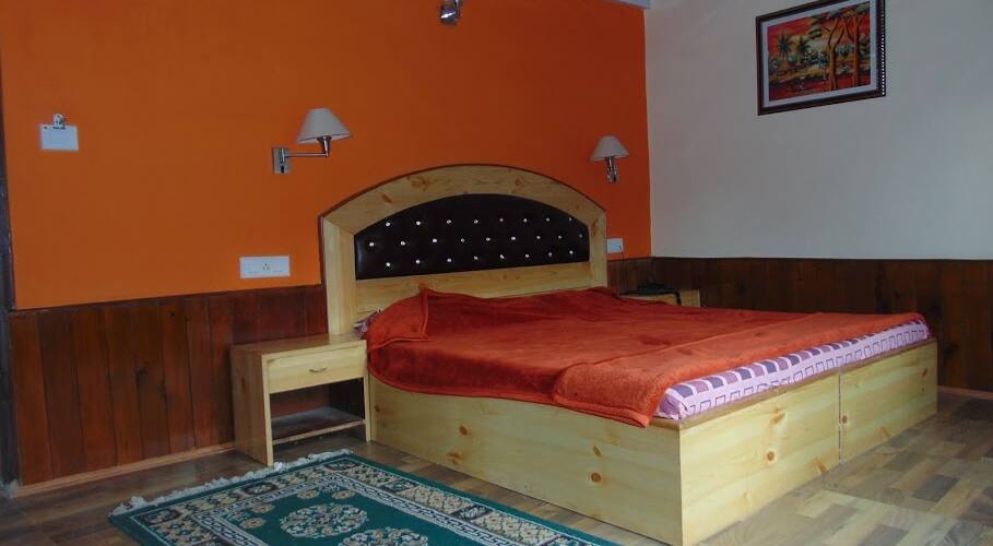 Hotel Himland, Manali 3